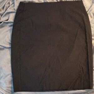 Elle Classic Black Pencil Skirt